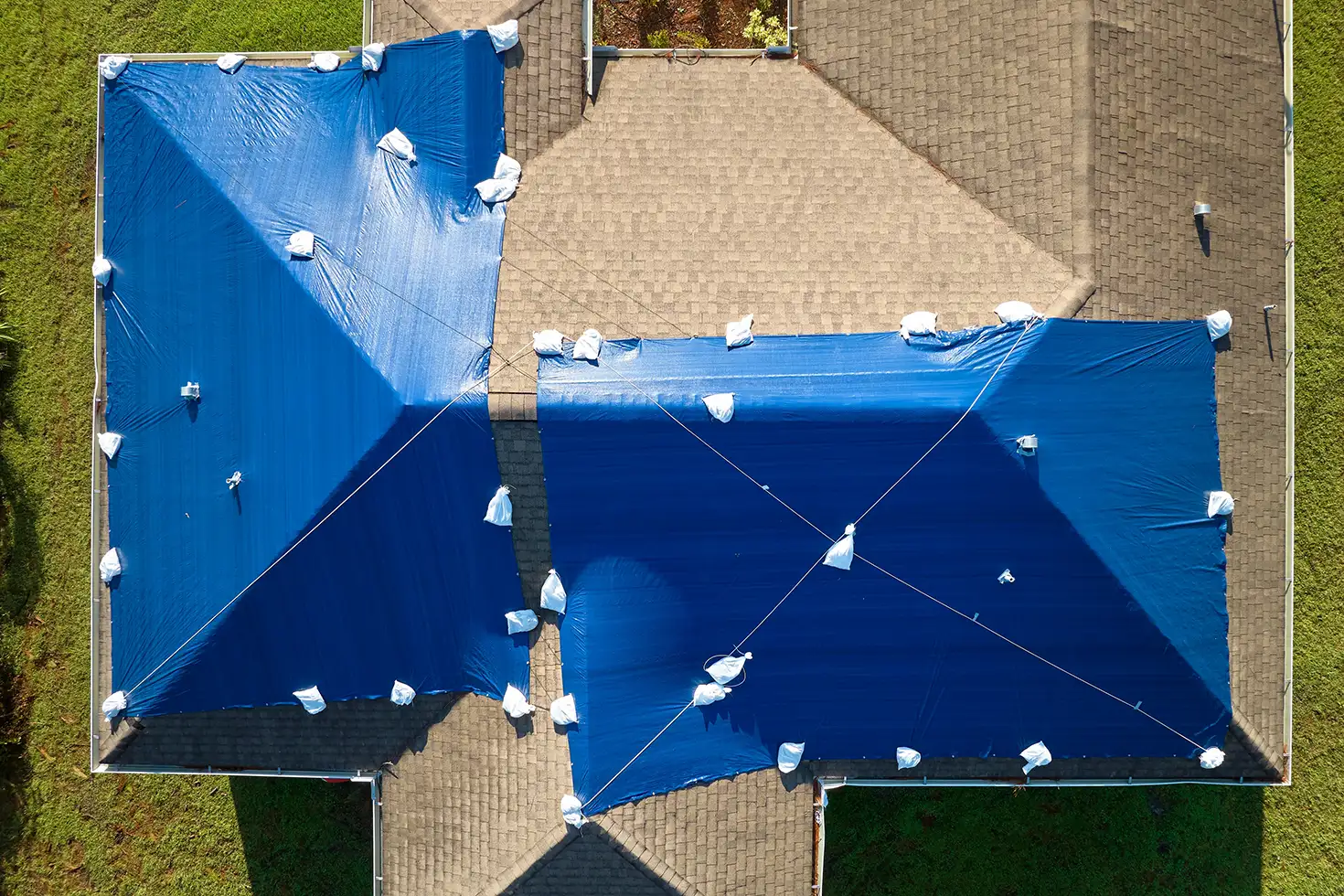 Emergency Roof Tarp - 003